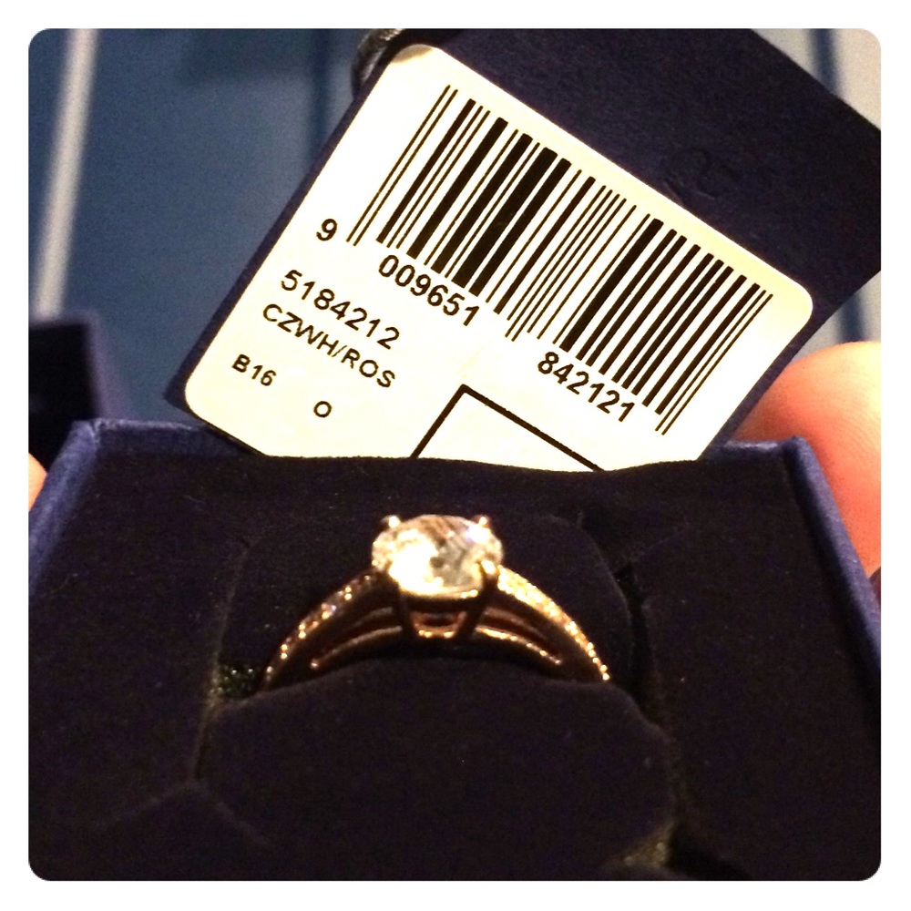 Swarovski attract round ring rose gold plated
